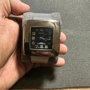 Trendz Ladies Quartz Watch Oversized Squared Silver Tone Black Dial Working